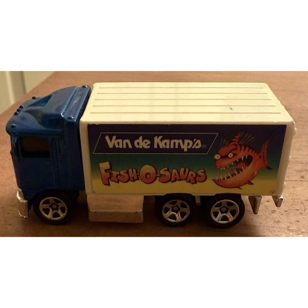 Hotwheels Van De Kamp's Fish-O-Saurs 1991 Hauler Delivery Truck 1:64 Diecast Toy